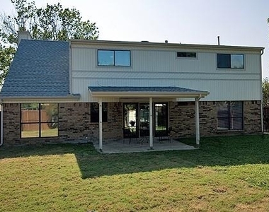 5309 Maple Court - Photo Thumbnail 9