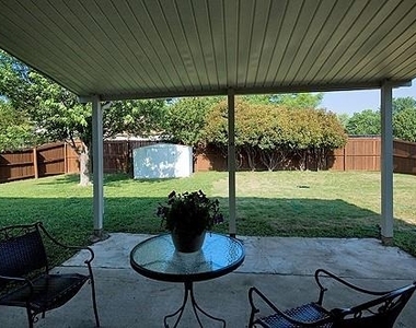 5309 Maple Court - Photo Thumbnail 8