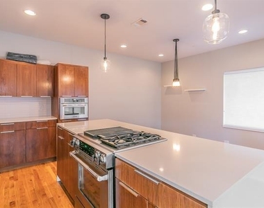 5205 Capitol Avenue - Photo Thumbnail 13