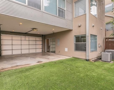 5205 Capitol Avenue - Photo Thumbnail 2