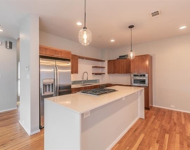 5205 Capitol Avenue - Photo Thumbnail 12