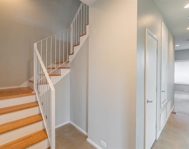 5205 Capitol Avenue - Photo Thumbnail 8