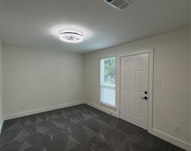 3927 Malcolm X Blvd - Photo Thumbnail 7