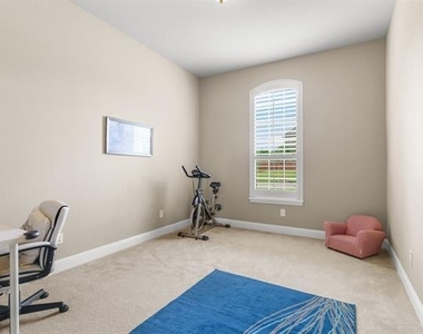 4707 Club Terrace Lane - Photo Thumbnail 12