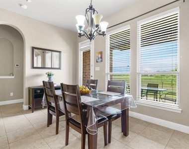 4707 Club Terrace Lane - Photo Thumbnail 8
