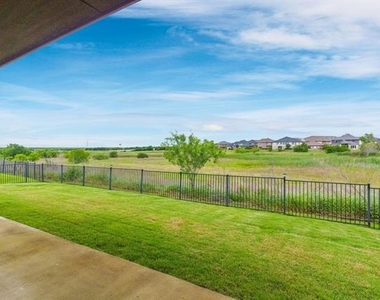 4707 Club Terrace Lane - Photo Thumbnail 2