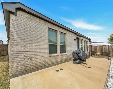 2124 Bailey Street - Photo Thumbnail 22