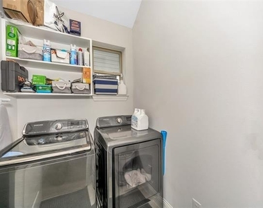 2124 Bailey Street - Photo Thumbnail 21