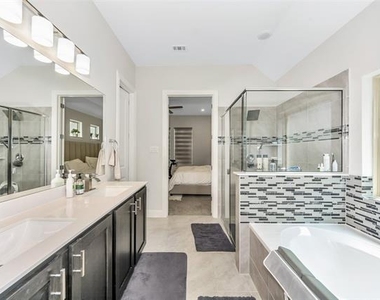2124 Bailey Street - Photo Thumbnail 16
