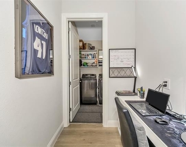 2124 Bailey Street - Photo Thumbnail 13