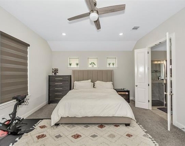 2124 Bailey Street - Photo Thumbnail 14
