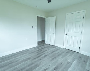1716 Ethel Avenue - Photo Thumbnail 9