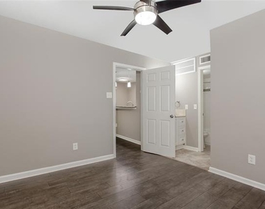 4319 Mckinney Avenue - Photo Thumbnail 11