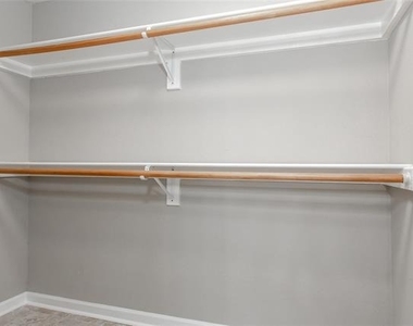 4319 Mckinney Avenue - Photo Thumbnail 14