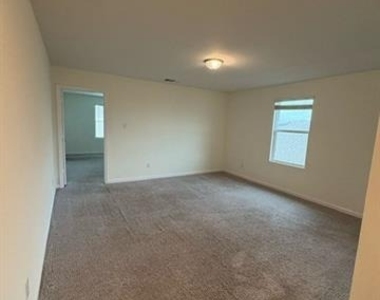 408 Forest Street - Photo Thumbnail 20