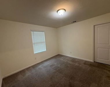 408 Forest Street - Photo Thumbnail 19