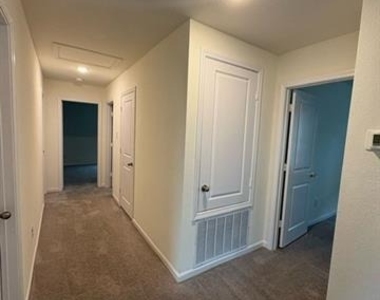 408 Forest Street - Photo Thumbnail 17