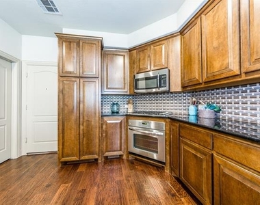 5722 Kate Avenue - Photo Thumbnail 3