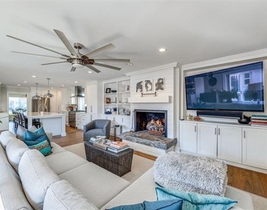 6441 Park Lane - Photo Thumbnail 3