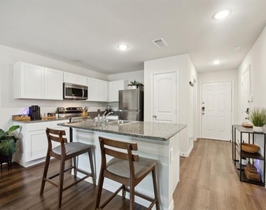 2326 Harding Street - Photo Thumbnail 10