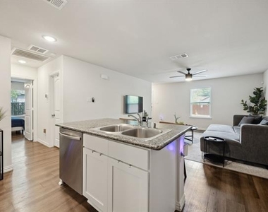 2326 Harding Street - Photo Thumbnail 12
