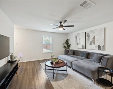 2326 Harding Street - Photo Thumbnail 14