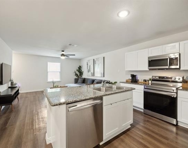 2326 Harding Street - Photo Thumbnail 8
