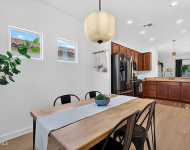 823 W Witt Avenue - Photo Thumbnail 4