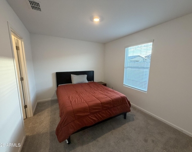 1448 E Peggy Drive - Photo Thumbnail 8