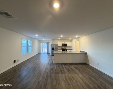 1448 E Peggy Drive - Photo Thumbnail 5