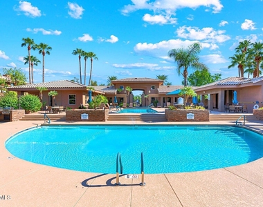 7009 E Acoma Drive - Photo Thumbnail 11