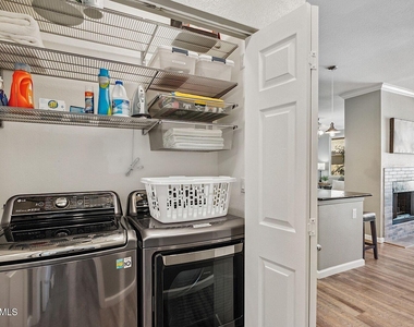 7009 E Acoma Drive - Photo Thumbnail 19