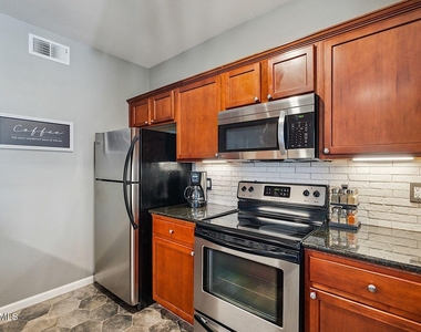 7009 E Acoma Drive - Photo Thumbnail 26
