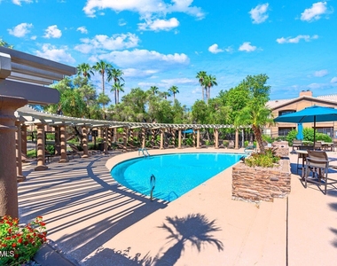 7009 E Acoma Drive - Photo Thumbnail 9