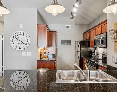 7009 E Acoma Drive - Photo Thumbnail 23
