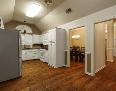 3726 Pensacola Drive - Photo Thumbnail 12
