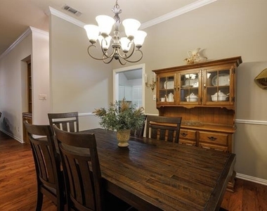 3726 Pensacola Drive - Photo Thumbnail 5