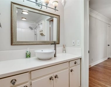 1112 Kings Highway - Photo Thumbnail 5