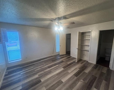 13511 Red Fern Lane - Photo Thumbnail 6