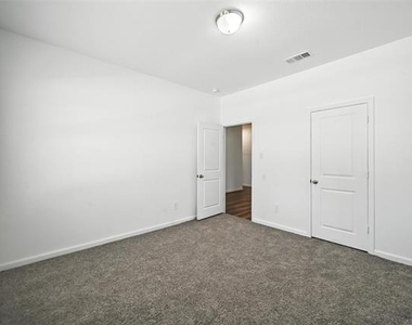 1637 Escondido Drive - Photo Thumbnail 2