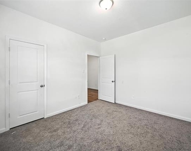 1637 Escondido Drive - Photo Thumbnail 5