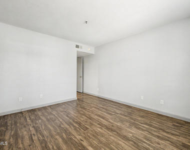 4704 E Paradise Village Parkway N - Photo Thumbnail 16