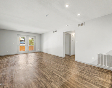 4704 E Paradise Village Parkway N - Photo Thumbnail 4