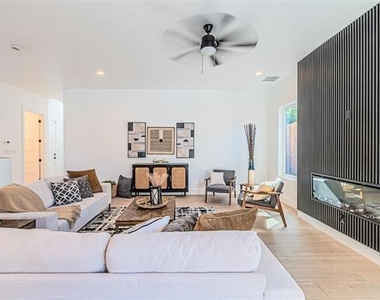 4309 Sylvester Street - Photo Thumbnail 7