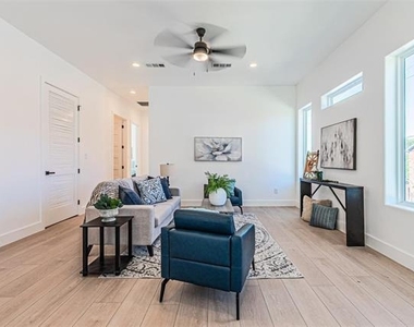 4309 Sylvester Street - Photo Thumbnail 13