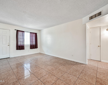 1815 N Spring -- - Photo Thumbnail 6