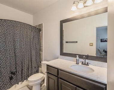 1742 Holmwood Drive - Photo Thumbnail 19
