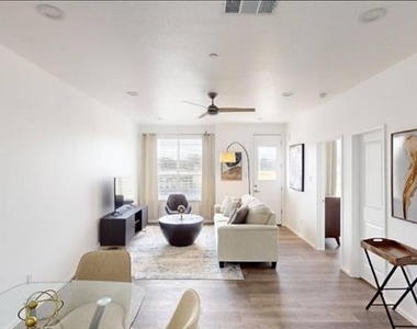 3235 Dallas Street - Photo Thumbnail 3
