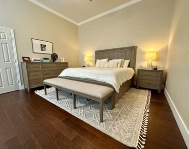 7123 Elm Creek Lane - Photo Thumbnail 13
