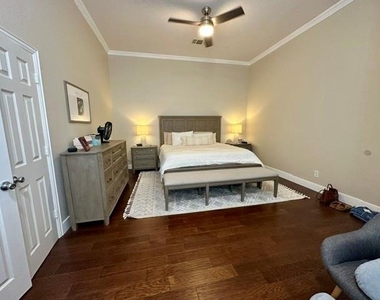 7123 Elm Creek Lane - Photo Thumbnail 12